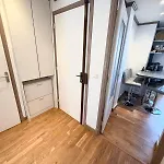 Center 4 Guests *