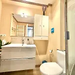 Center 4 Guests
